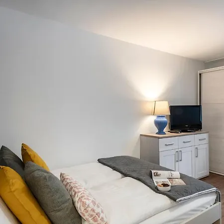 Shortstaypoland Okrag Daire *